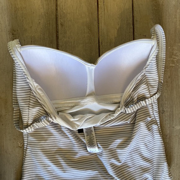 Nip Tuck Sorrento Stripe Joanne One-Piece Swim Suit Silver-Grey & White size 10 - Picture 13 of 16